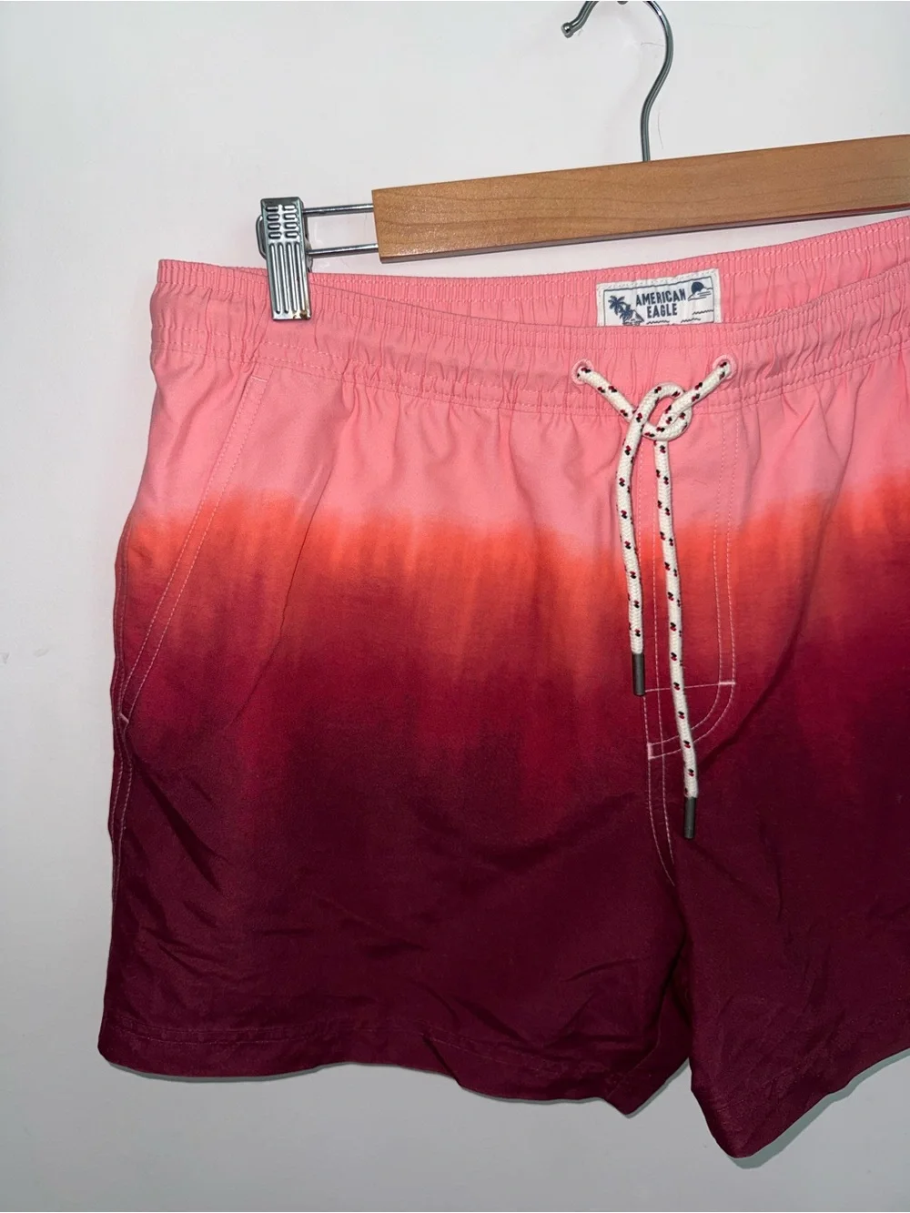 American Eagle 5.5” Dip Dye Swim Trunks Medium